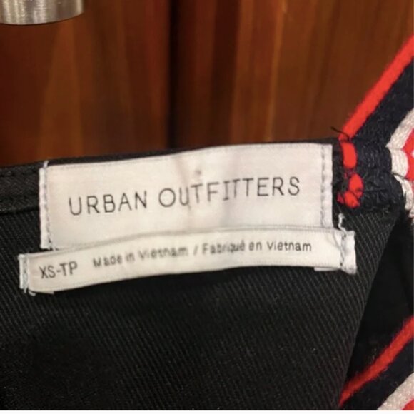 Urban Outfitters Crop top - Picture 3 of 5